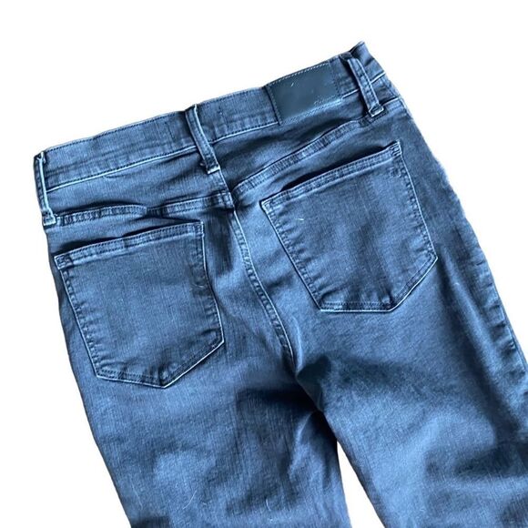 Madewell Cali Demi-Boot Jeans in Bellspring Wash: Button-Front Edition 27 - Picture 5 of 7